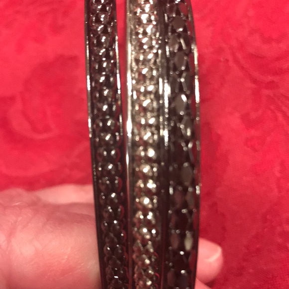 Fabulous two-toned bracelet set - Picture 8 of 9